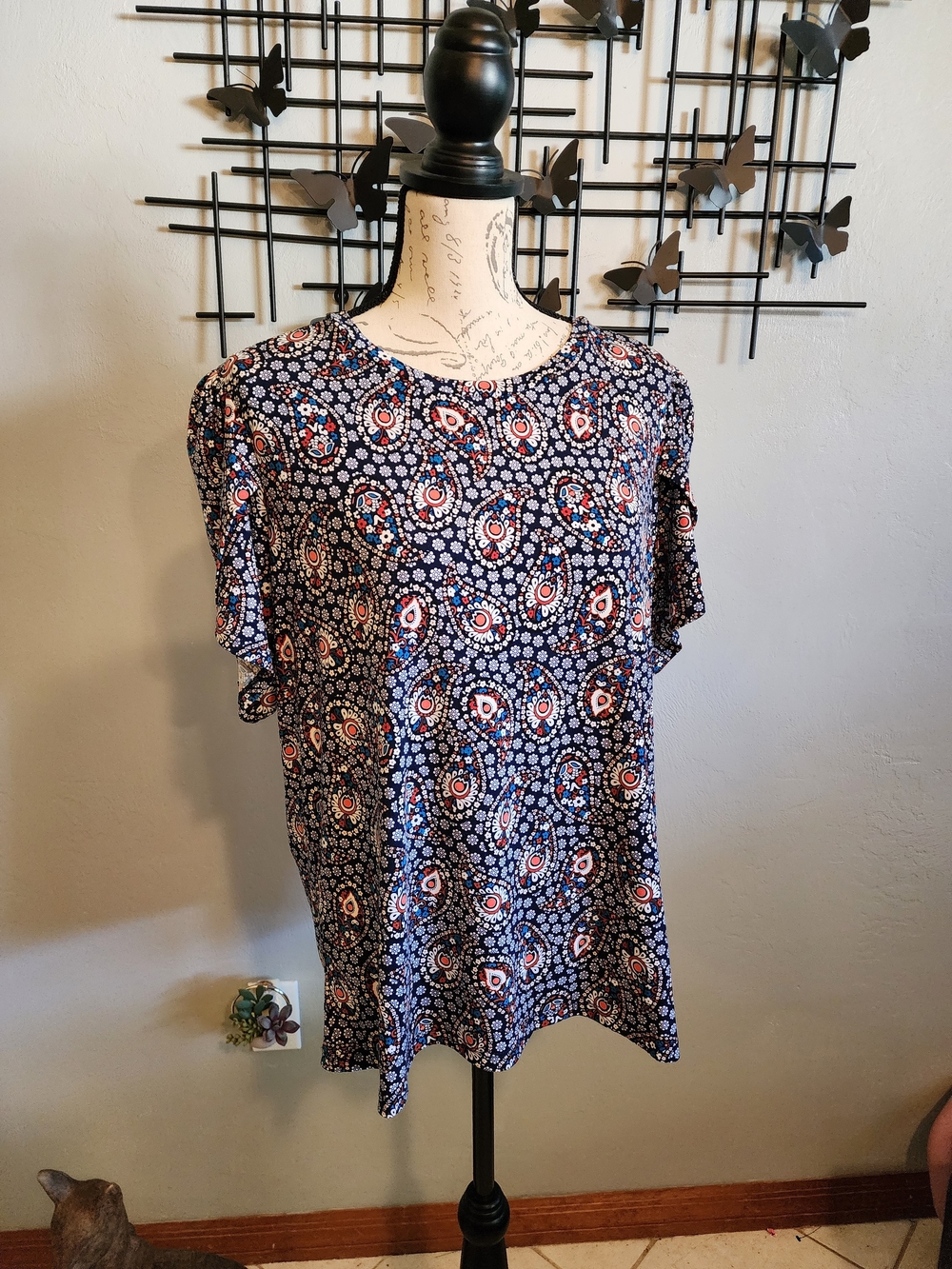 Michael Kors Navy Floral Paisley Short Sleeve Top With Tulip Sleeves